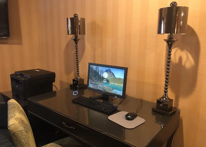 Ivy Court Inn And Suites South Bend